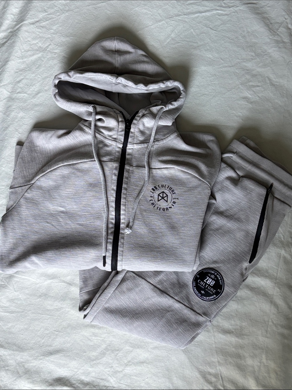 Zoo Culture Light Gray Zip Hoodie & Jogger Set Mens Size M